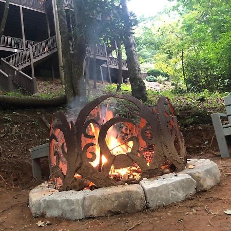 Cozy Creekfront Family Cabin-Pet Friendly -Gamerm-Hot Tub Hiawassee Εξωτερικό φωτογραφία