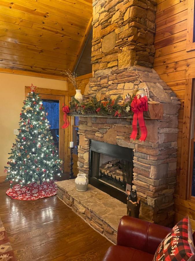Cozy Creekfront Family Cabin-Pet Friendly -Gamerm-Hot Tub Hiawassee Εξωτερικό φωτογραφία