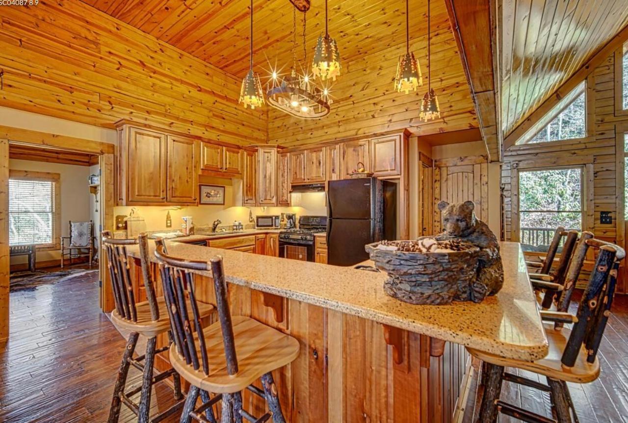 Cozy Creekfront Family Cabin-Pet Friendly -Gamerm-Hot Tub Hiawassee Εξωτερικό φωτογραφία