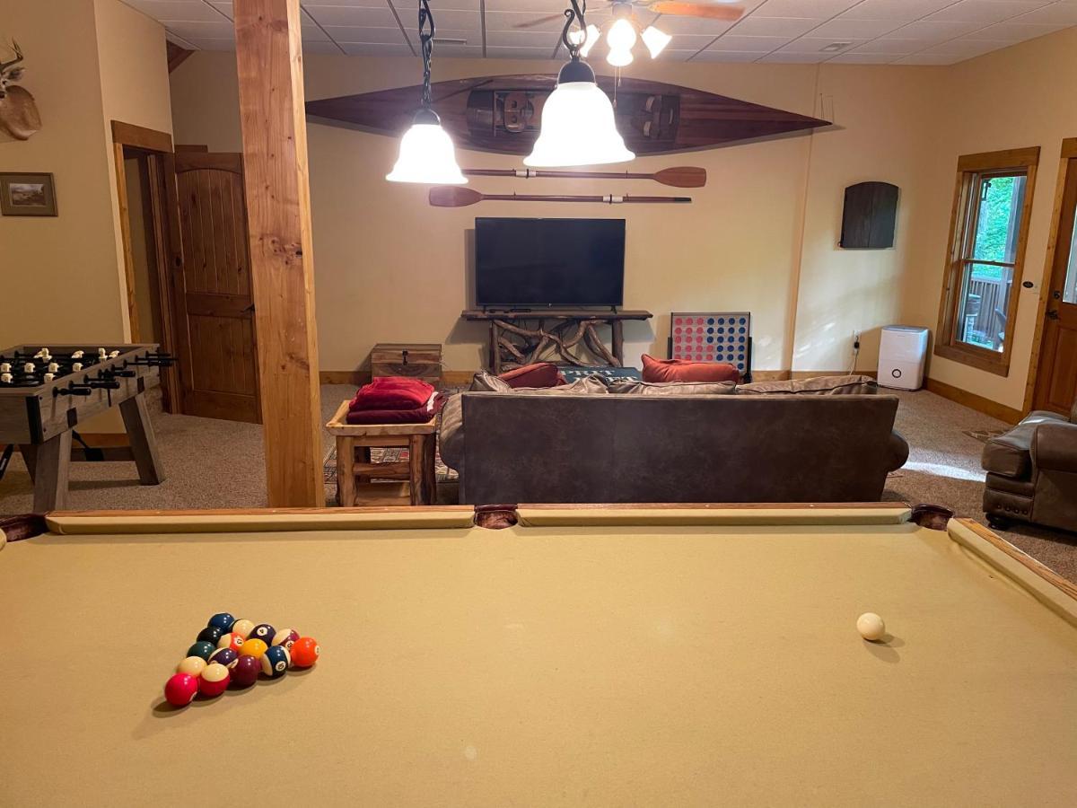 Cozy Creekfront Family Cabin-Pet Friendly -Gamerm-Hot Tub Hiawassee Εξωτερικό φωτογραφία