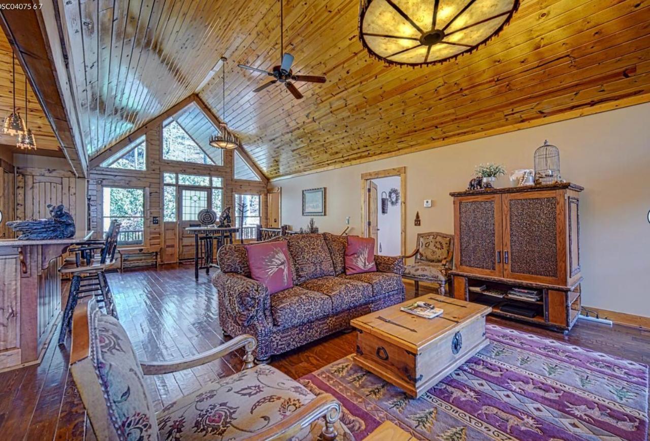 Cozy Creekfront Family Cabin-Pet Friendly -Gamerm-Hot Tub Hiawassee Εξωτερικό φωτογραφία