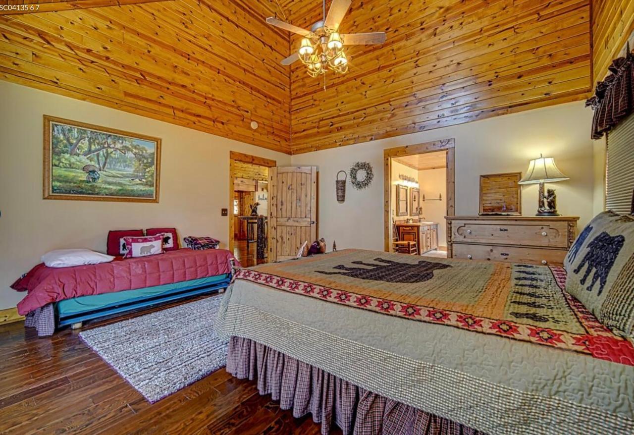 Cozy Creekfront Family Cabin-Pet Friendly -Gamerm-Hot Tub Hiawassee Εξωτερικό φωτογραφία