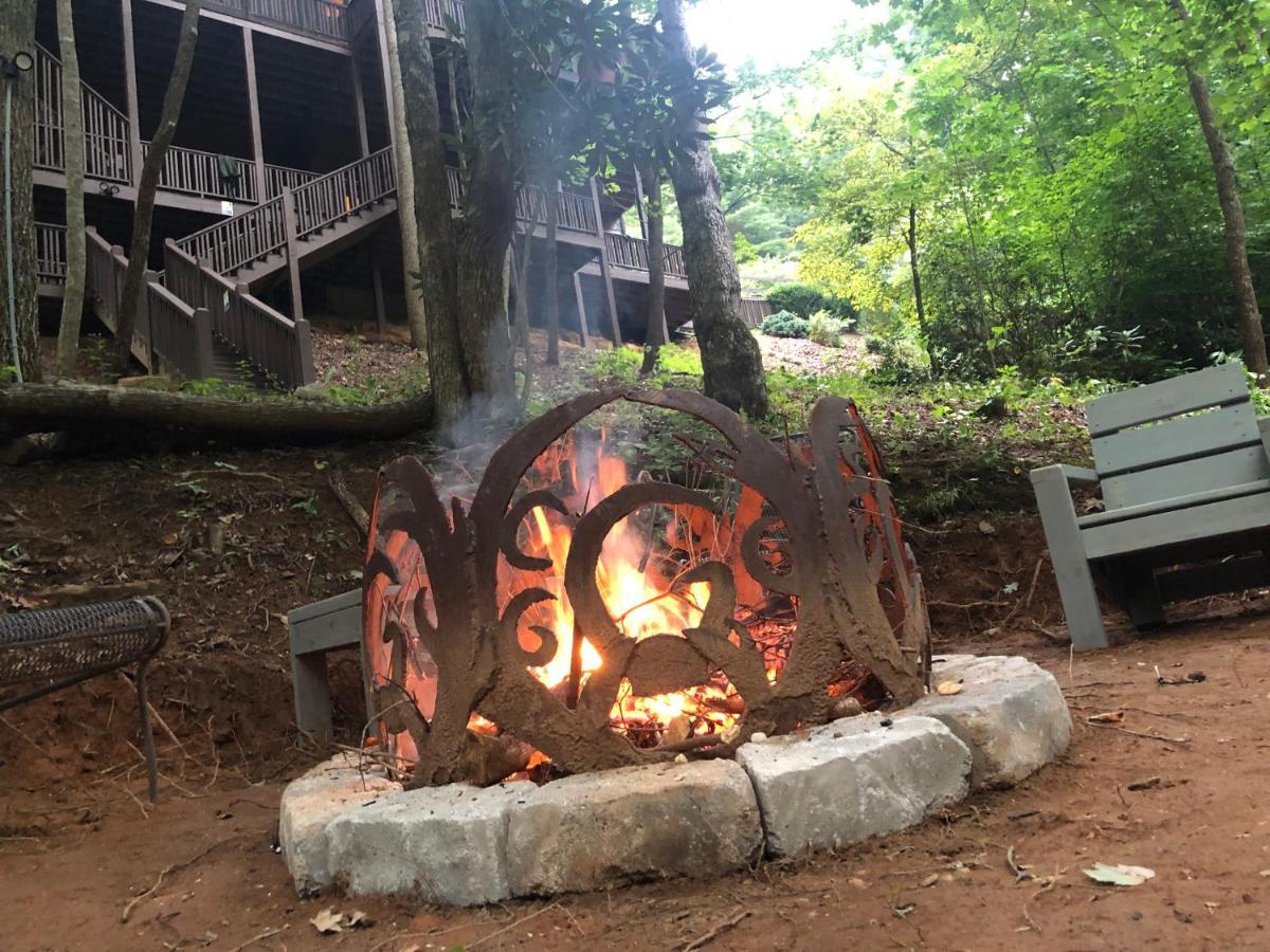 Cozy Creekfront Family Cabin-Pet Friendly -Gamerm-Hot Tub Hiawassee Εξωτερικό φωτογραφία