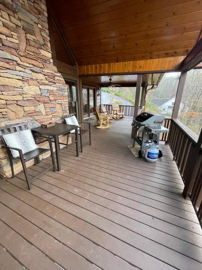 Cozy Creekfront Family Cabin-Pet Friendly -Gamerm-Hot Tub Hiawassee Εξωτερικό φωτογραφία