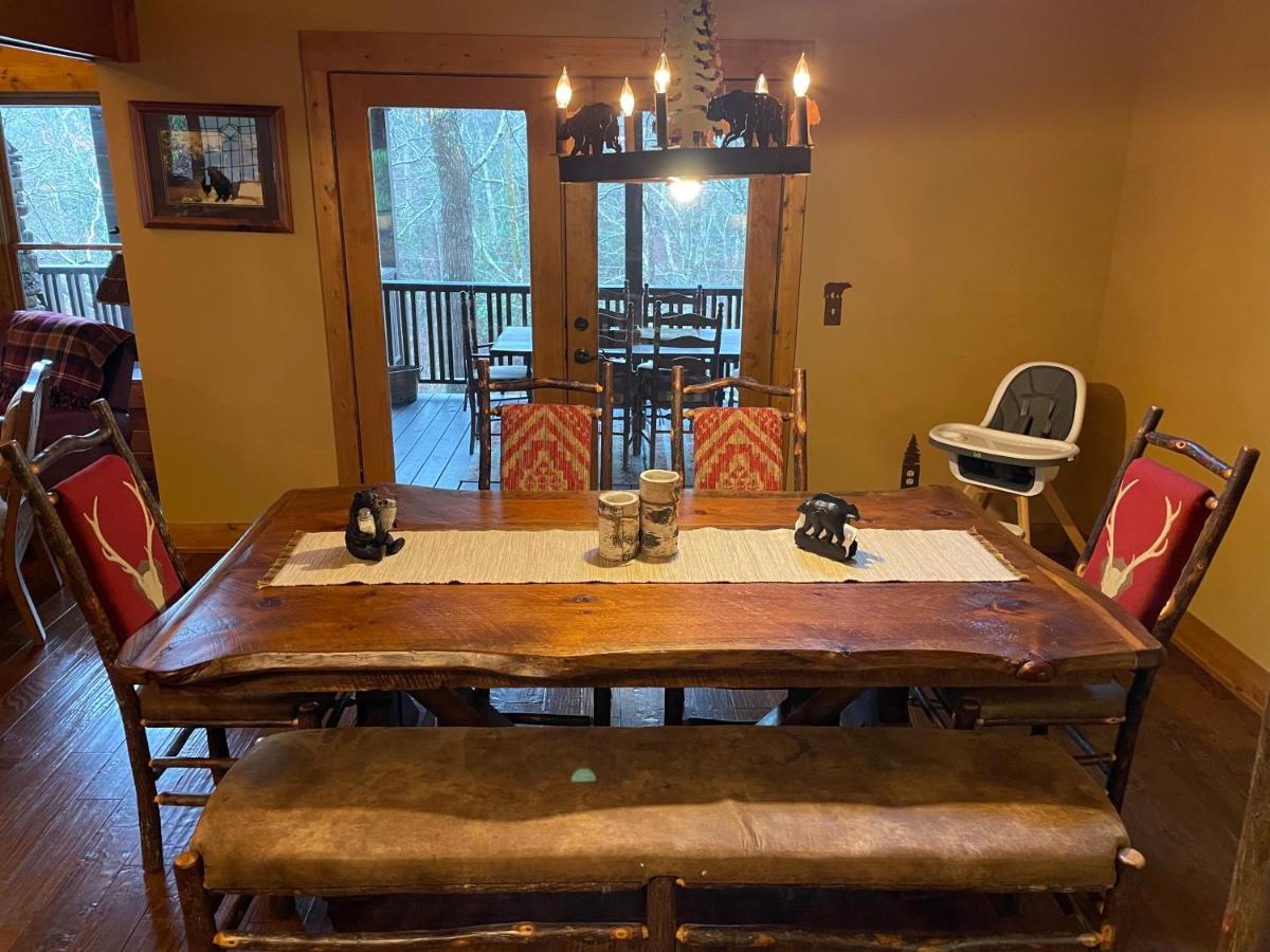 Cozy Creekfront Family Cabin-Pet Friendly -Gamerm-Hot Tub Hiawassee Εξωτερικό φωτογραφία